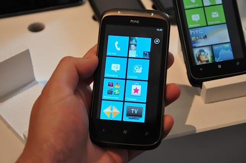 WP7旗舰俯视iPhone4 HTC 7 Mozart开卖! 