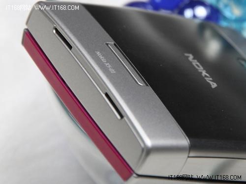 小巧玲珑女人味粉红版诺基亚X5-01图赏