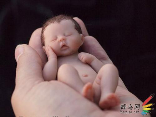 惹人怜爱的超萌婴儿微雕 