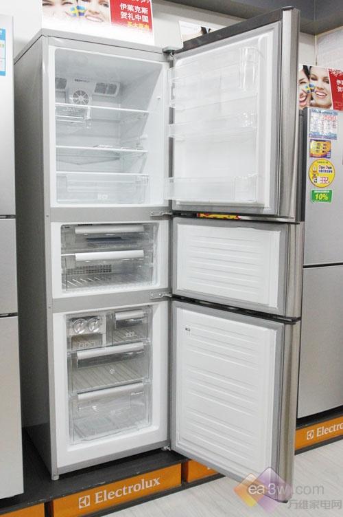 伊萊克斯三門冰箱 降價更送禮惠顧客