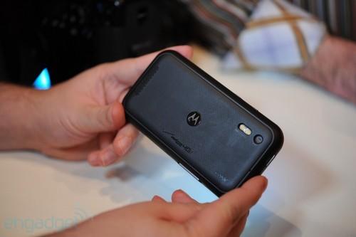 双核旗舰摩托罗拉DroidBionic真机赏