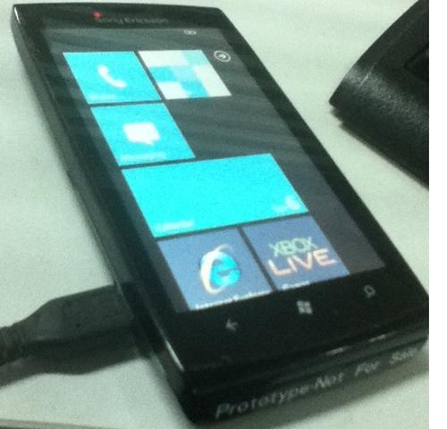 侧滑全键盘索尼爱立信WP7手机谍照曝光