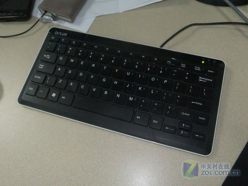 你还在按开机键开机么