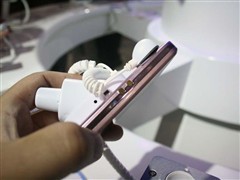 ����+1GHz����������V882����ͨѶչ