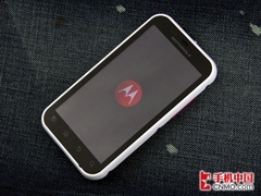 ʱ���������ܶԾ�ST17i�Ա�ME525+��