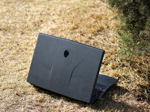 统领最高游戏平台 Alienware M17x促销
