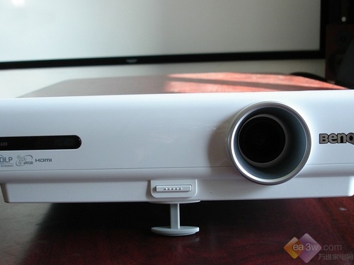 3D家庭娱乐 明基W600+投影机售5599元