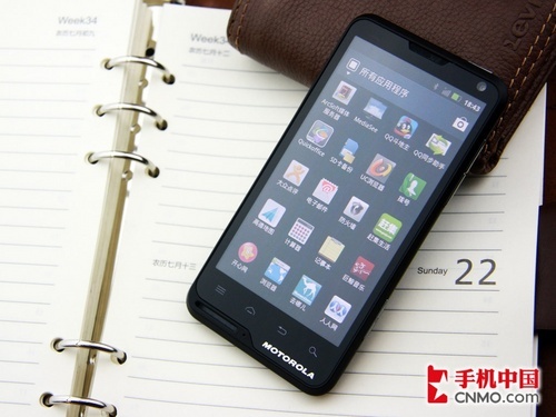 个性超薄4英寸大屏 摩托罗拉XT615评测_手机