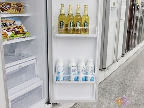 破万元出售三星个性对门冰箱优惠中