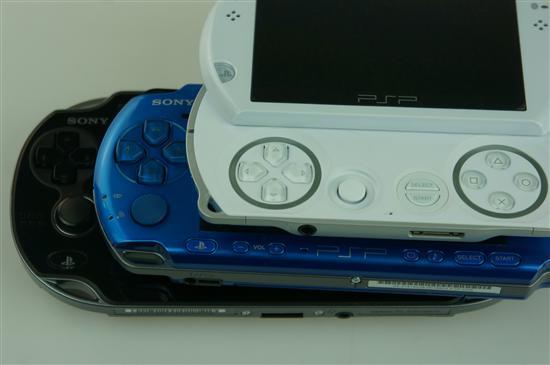 索尼全系上阵 PSP3000\/PSPgo\/PSV对比_软件