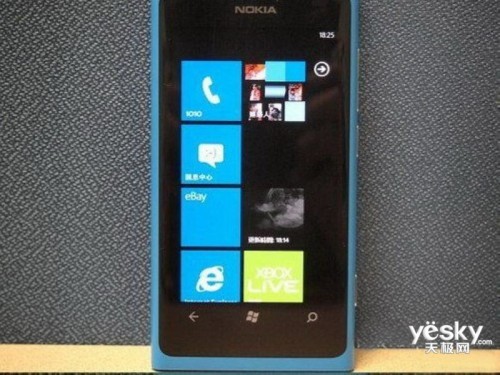 诺基亚Lumia 800