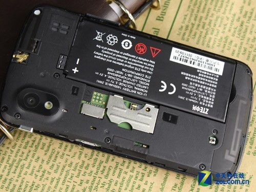 4.3英寸800MHz处理器中兴V960静态评测(4)