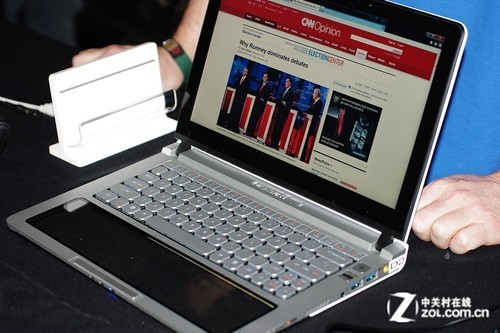 ͻ������Ӣ�ض�չʾ���س��������� 