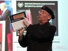 ͻ������Ӣ�ض�չʾ���س��������� 