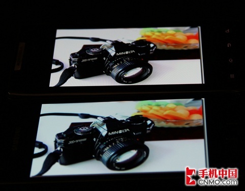 价格仅差10元摩托罗拉RAZR对比I9100(3)