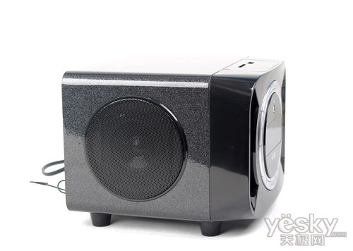 春节欢聚一堂 家居数码小音响听欢快歌曲_硬件