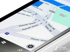 白色Lumia 800 