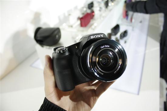 索尼2012新款相机发布会现场抢先体验_数码