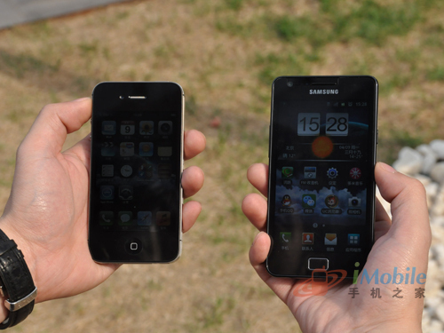 从屏幕拍照看 Galaxy SII对比iPhone4S(2)_手机