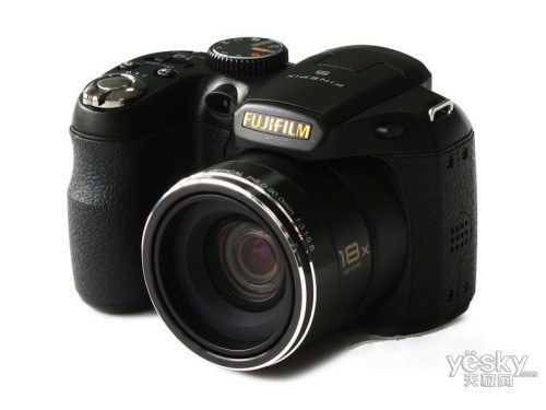 18倍光变 富士数码相机S2900报价仅1049元_