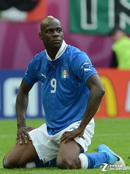 脑神巴洛特利领衔欧洲杯明星本本盘点_笔记本