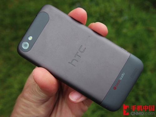 HTC ONE V:2399元 青年