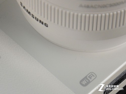 Ѥ��ɫ���µ�����Ӱ������NX1000����