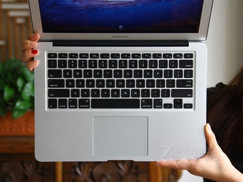 MacBook Air银色 键盘面图 