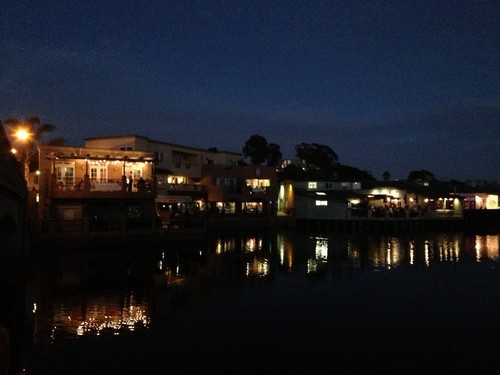 iPhone5与诺基亚808弱光下拍摄效果对比