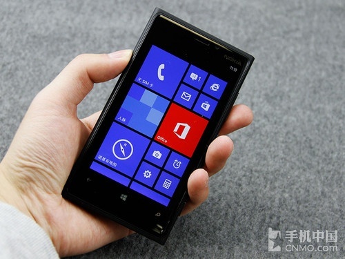 WP8旗舰来袭 诺基亚Lumia 920上手体验 