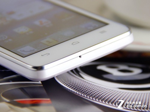 四核2GB内存白色华为荣耀四核爱享版图赏