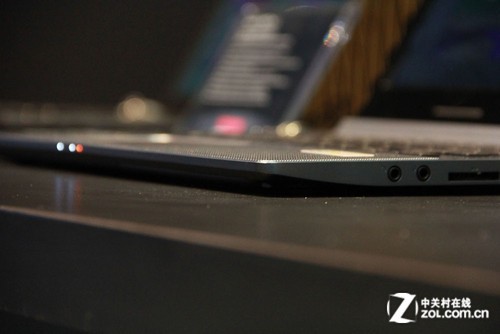 CES2013:��֥չʾ�¿�Win8/���������� 