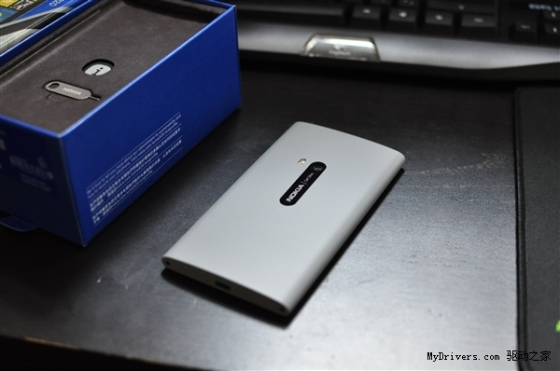 不怕留指纹 灰色Lumia 920开箱图赏