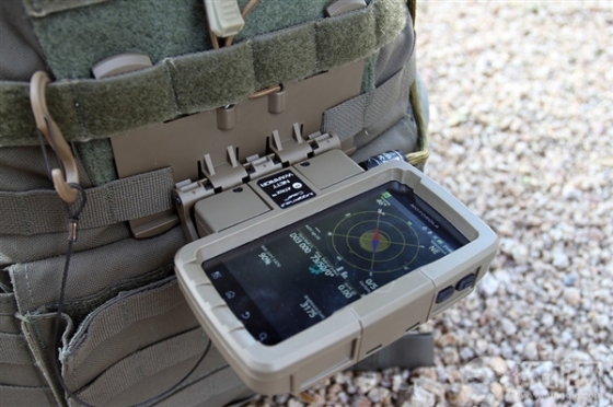 来看看美军特种部队用啥智能手机...