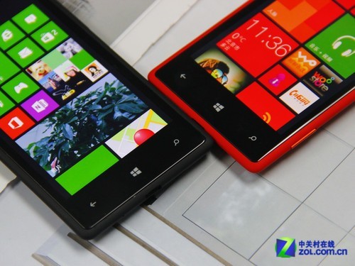 对垒诺基亚920 联通/电信HTC 8X双机图赏 