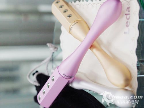 漂亮美眉不少Leda瘦脸v美眉棒抢先看_家电美女的最图qq漂亮图片