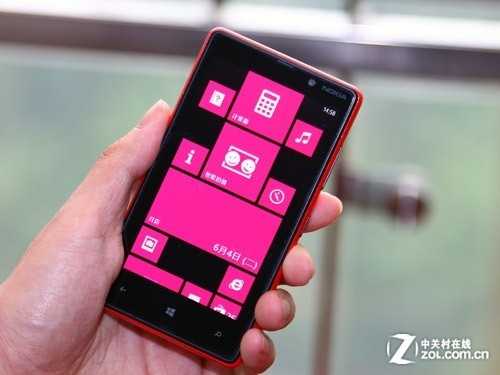 ��λ��ƽ����˫��WP8ŵ����820����