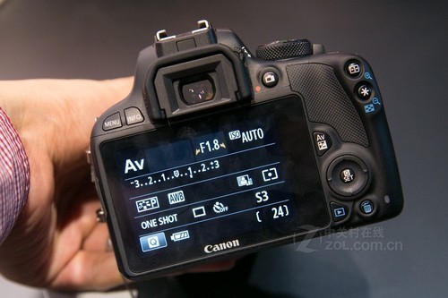 微单强劲对手佳能100D套机行货3920元