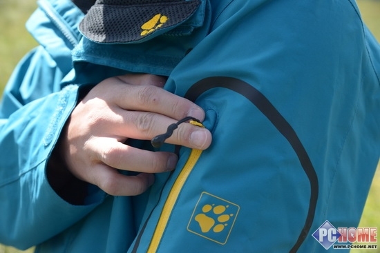 夏日的户外摄影防护 冲锋衣的大作用_数码