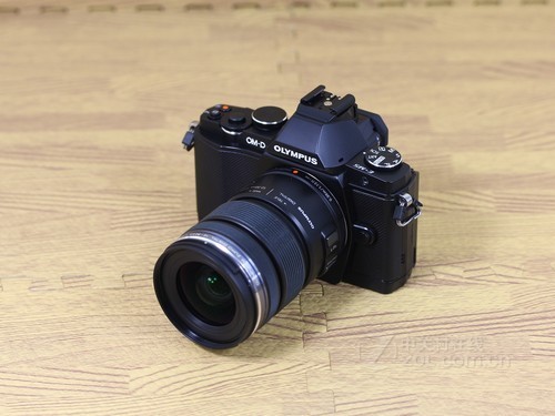 �������������ձ��ɻ���ͷ�����ע����