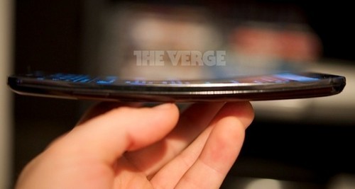 鏇查潰鏄剧ず灞忔櫤鑳芥満 LG G Flex鐪熸満鐜拌韩