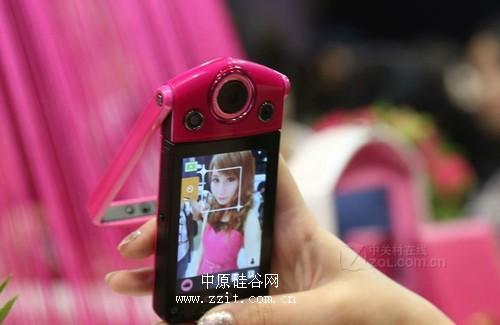 新款自拍神器 卡西欧TR350s郑州6999_数码