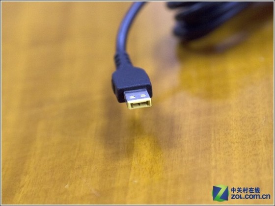 硬朗精英专业范儿 联想ThinkPad 10评测