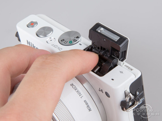 卡片相机代替品 小型无反相机尼康J4评测|尼康