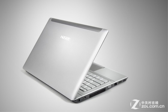 ��ֵ2999Ԫ�� ����1080P���Ա�ս��K540D 