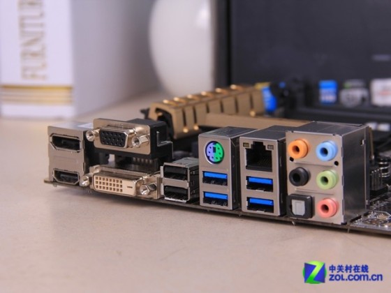 华硕Z97-A I/O接口