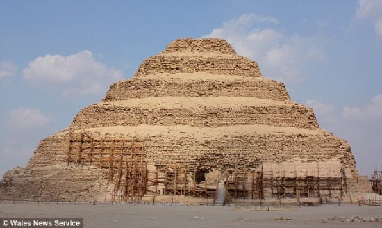 工程师用大型气囊拯救最古老埃及金字塔(图)_