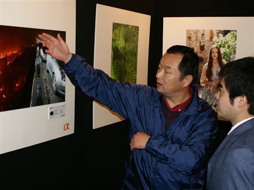 ����Ѳչ��4�֦���Ӱ����:����վ����