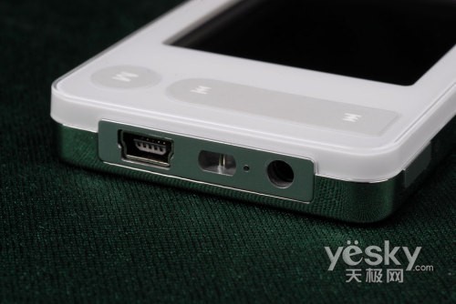 洁白主义风格设计!纽曼MOMO-X5新品评测