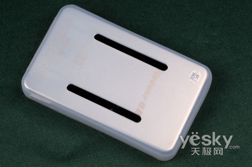 洁白主义风格设计!纽曼MOMO-X5新品评测